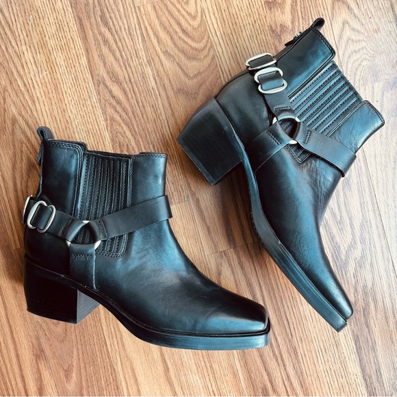 Sam Edelman Black Bellamie Boots - Picture 3 of 8